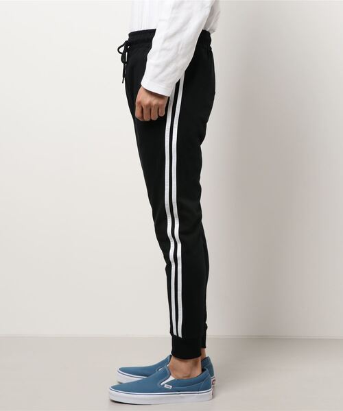 GGD（ジージーディー）の「サイドミニライン裏毛ジョガーﾊﾟﾝﾂ（その他パンツ・メンズ・ブラック/グレー/ネイビー系・L/LL/M）」の4枚目の写真