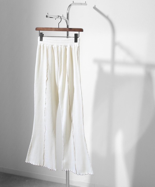 Chillfar（チルファー）の「メローカラーパイピングフレアパンツ（その他パンツ・レディース・アイボリー/ベージュ/ブルー系/オリーブ/ブラック・FREE）」の14枚目の写真