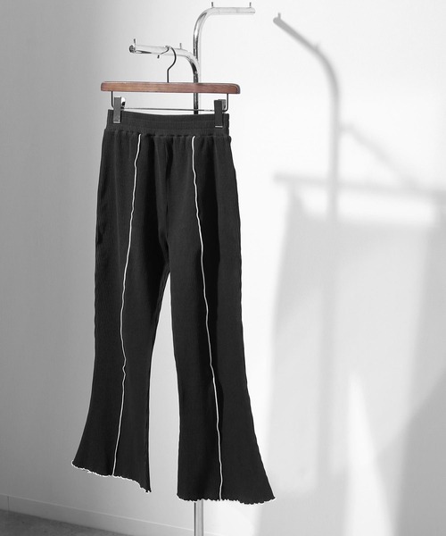 Chillfar（チルファー）の「メローカラーパイピングフレアパンツ（その他パンツ・レディース・アイボリー/ベージュ/ブルー系/オリーブ/ブラック・FREE）」の11枚目の写真