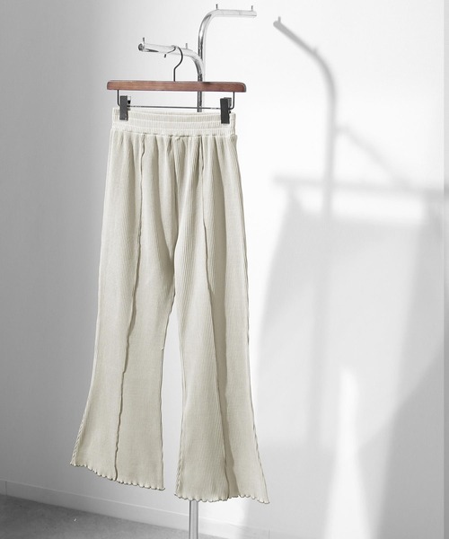 Chillfar（チルファー）の「メローカラーパイピングフレアパンツ（その他パンツ・レディース・アイボリー/ベージュ/ブルー系/オリーブ/ブラック・FREE）」の17枚目の写真