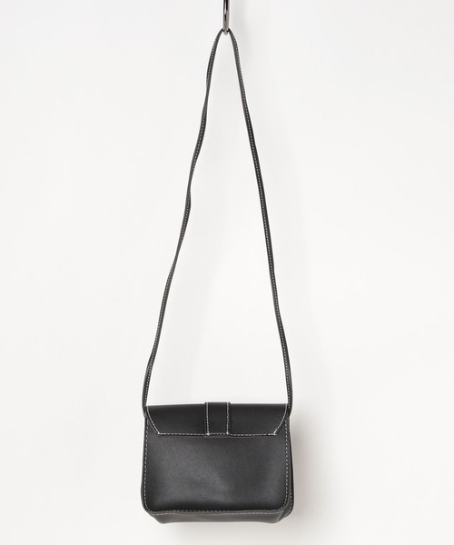 JUNOAH（ジュノア）の「スクエアミニショルダーバッグ（ショルダーバッグ・レディース・ブラック/レッド/イエロー・FREE）」の8枚目の写真