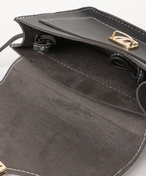 JUNOAH（ジュノア）の「スクエアミニショルダーバッグ（ショルダーバッグ・レディース・ブラック/レッド/イエロー・FREE）」の6枚目の写真