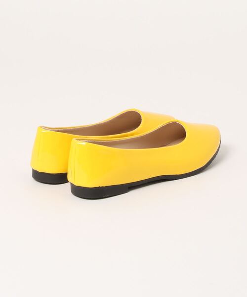 Anuenue（アヌエヌエ）の「エナメルフラットシューズ（パンプス・レディース・ホワイト/ブラック/ベージュ/パープル/レッド/ピンク/イエロー/グリーン・22.5cm/23.5cm/24.5cm/25.5cm/23.0cm/24.0cm/25.0cm/26.0cm）」の14枚目の写真