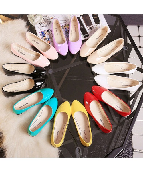 Anuenue（アヌエヌエ）の「エナメルフラットシューズ（パンプス・レディース・ホワイト/ブラック/ベージュ/パープル/レッド/ピンク/イエロー/グリーン・22.5cm/23.5cm/24.5cm/25.5cm/23.0cm/24.0cm/25.0cm/26.0cm）」の16枚目の写真