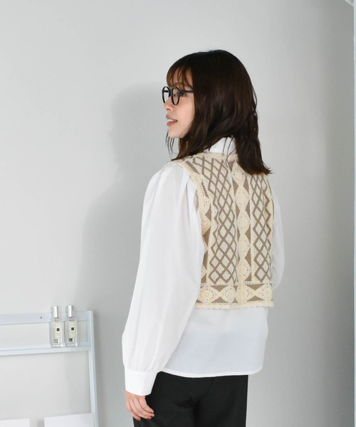 Cheri(シェリ)の「かぎ針編みニットベスト(ベスト・レディース・ネイビー/ブラック/ベージュ・FREE)」の14枚目の写真