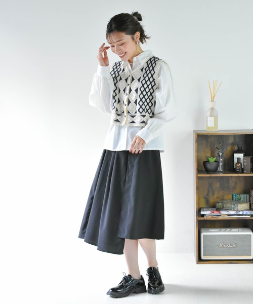 Cheri(シェリ)の「かぎ針編みニットベスト(ベスト・レディース・ネイビー/ブラック/ベージュ・FREE)」の18枚目の写真