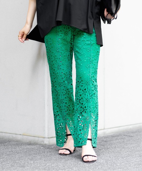 美品 VERMEIL par iena コットンエンブレース前スリットパンツ 白 VERMEIL par iena（ヴェルメイユパーイエナ）の「コットンエンブ