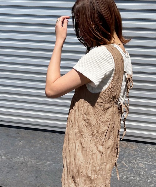 apres jour clair(アプレジュールクレア)の「【apres jour clair】クリンクルワンピース【ZOZOTOWN限定アイテム】(ワンピース・レディース・アイボリー/モカ/ピンクベージュ・X-LARGE/フリー)」の4枚目の写真