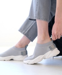 超軽量!厚底ソックススニーカー