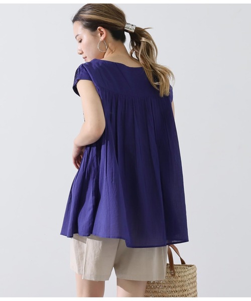 Alluge（アルージュ）の「コットンボイルピンタックチュニック（チュニック・レディース・オフホワイト/ブルー/ブラック・FREE）」の17枚目の写真