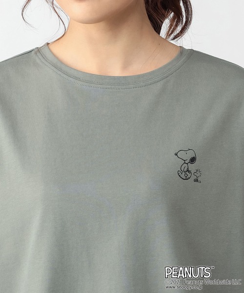 Petit Honfleur(プチオンフルール)の「【スヌーピー】両面プリント コラボTシャツ(Tシャツ/カットソー・レディース・カーキ/ネイビー/ホワイト・L/M)」の11枚目の写真