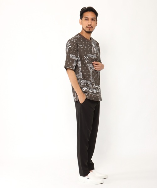 ikka（イッカ）の「ストレッチバンダナプリントシャツT（シャツ/ブラウス・メンズ・チャコールグレー/ブラウン・M/L）」の18枚目の写真