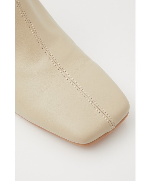 SLY(スライ)の「MINIMAL SHORT BOOTS ミニマル ショート ブーツ(ブーツ・レディース・アイボリー/ゴールド/ブラック・LARGE/SMALL/MEDIUM)」の16枚目の写真