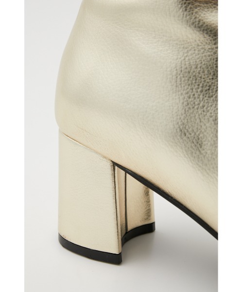 SLY(スライ)の「MINIMAL SHORT BOOTS ミニマル ショート ブーツ(ブーツ・レディース・アイボリー/ゴールド/ブラック・LARGE/SMALL/MEDIUM)」の12枚目の写真