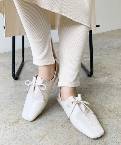 LIAN（リアン）の「スリットバブーシュ（パンプス・レディース・ブラック/ブラウン/アイボリー・LARGE/SMALL/MEDIUM）」の5枚目の写真