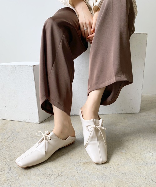 LIAN（リアン）の「スリットバブーシュ（パンプス・レディース・ブラック/ブラウン/アイボリー・LARGE/SMALL/MEDIUM）」の8枚目の写真