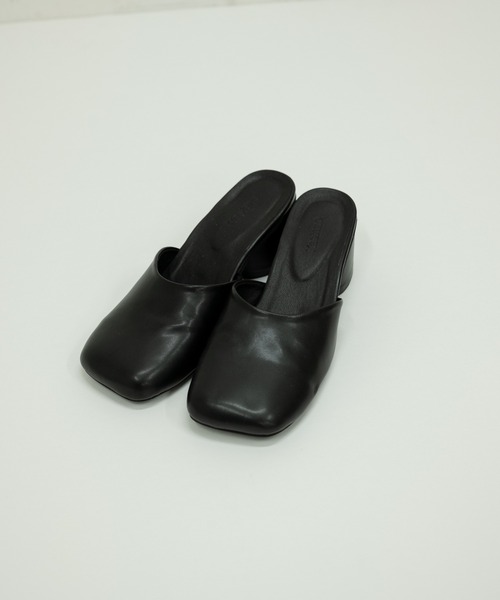 Kastane（カスタネ）の「フェイクレザーミュール（その他シューズ・レディース・キャメル/アイボリー/ブラック・36/37/38）」の4枚目の写真