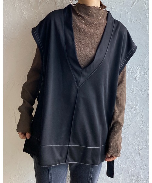 She's Closet(シーズクローゼット)の「サイドオープン深Vネックサイドベルト付き配色ロングベスト(ベスト・レディース・ブラック/オフホワイト/ダークパープル/モカ・FREE)」の9枚目の写真