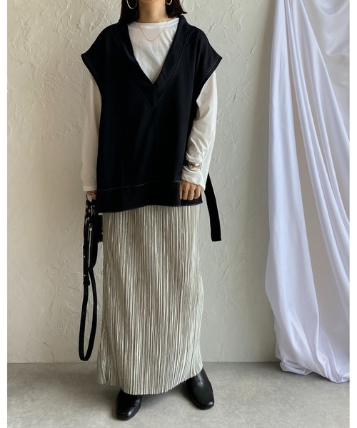 She's Closet(シーズクローゼット)の「サイドオープン深Vネックサイドベルト付き配色ロングベスト(ベスト・レディース・ブラック/オフホワイト/ダークパープル/モカ・FREE)」の10枚目の写真