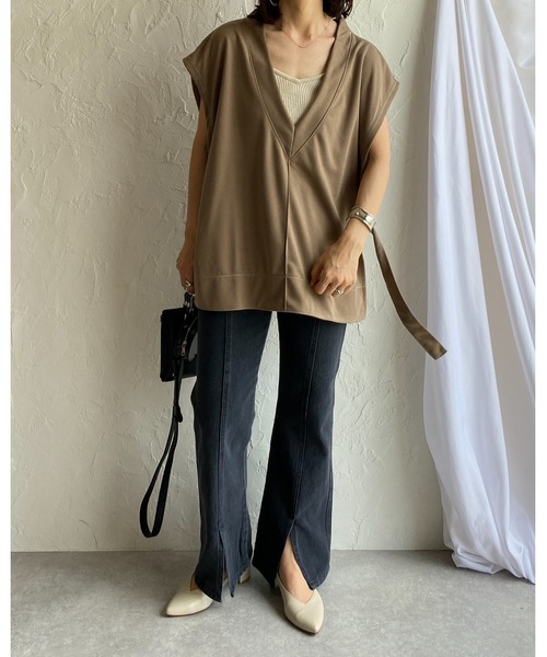 She's Closet(シーズクローゼット)の「サイドオープン深Vネックサイドベルト付き配色ロングベスト(ベスト・レディース・ブラック/オフホワイト/ダークパープル/モカ・FREE)」の18枚目の写真