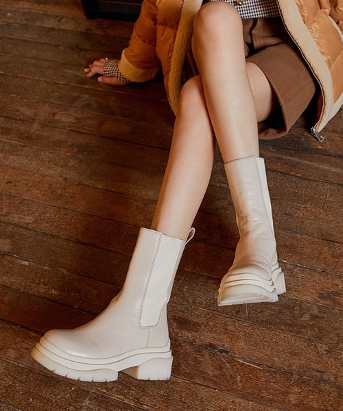 ASH（アッシュ）の「【STORM】サイドゴアブーツ（ブーツ・レディース・ブラック/カーキ/キャメル/アイボリー・38/39/35/36/37）」の2枚目の写真