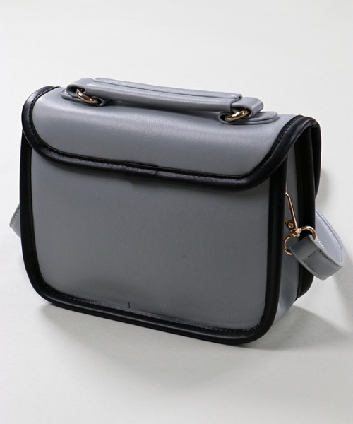 SPINNS（スピンズ）の「フェイクレザー パイピングデザインショルダーバッグ（ショルダーバッグ・レディース・アイボリー/ブラウン/ブルー/イエロー/グレイッシュベージュ/アイボリー系・ONESIZE）」の13枚目の写真