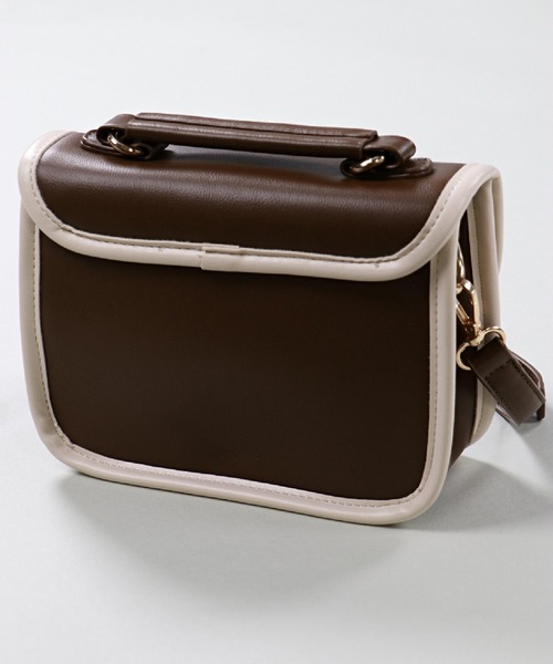 SPINNS（スピンズ）の「フェイクレザー パイピングデザインショルダーバッグ（ショルダーバッグ・レディース・アイボリー/ブラウン/ブルー/イエロー/グレイッシュベージュ/アイボリー系・ONESIZE）」の14枚目の写真