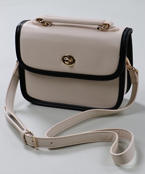 SPINNS（スピンズ）の「フェイクレザー パイピングデザインショルダーバッグ（ショルダーバッグ・レディース・アイボリー/ブラウン/ブルー/イエロー/グレイッシュベージュ/アイボリー系・ONESIZE）」の17枚目の写真