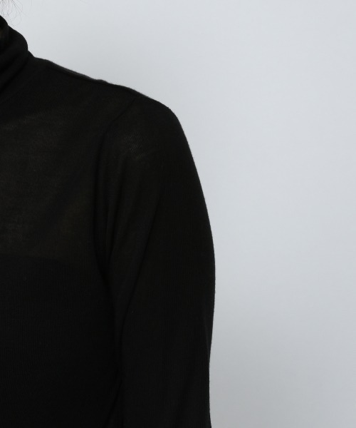 LOWRYS FARM（ローリーズファーム）の「シアーテレコカラータートルＬＳ　229928（Tシャツ/カットソー・レディース・ホワイト/ブラック/グレー/グリーン・FREE）」の8枚目の写真