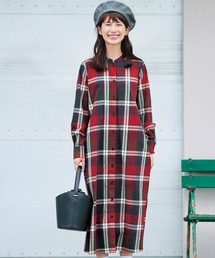 サニークラウズ 気さくな赤いチェックワンピース〈レディース〉