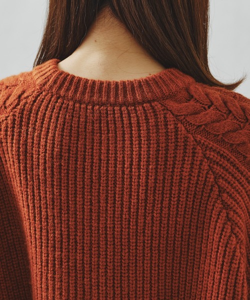 acro(アクロ)の「ラグランケーブルオーバーシルエットニット/AC1234(ニット/セーター・レディース・グリーン/オレンジ/ホワイト・フリ-)」の6枚目の写真