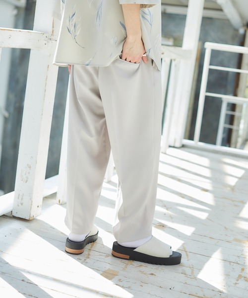 CASPER JOHN（キャスパージョン）の「Action texture tapered wide slacks/アクションテクスチャーテーパードワイドスラックス（スラックス・メンズ・チャコールグレー/ライトグレー/ブラック/ネイビー/ブラウン/ブルー/オレンジ・SMALL/MEDIUM/LARGE）」の13枚目の写真