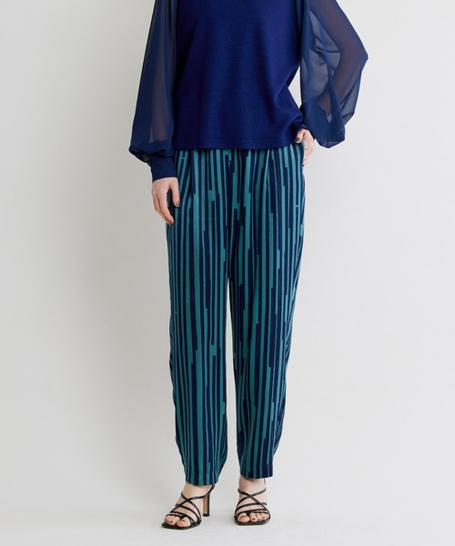 NOISE MAKER(ノイズメーカー)の「ペイントランダムストライプテーパードパンツ(その他パンツ・レディース・ブラック/ベージュ/グリーン・38/36)」の1枚目の写真