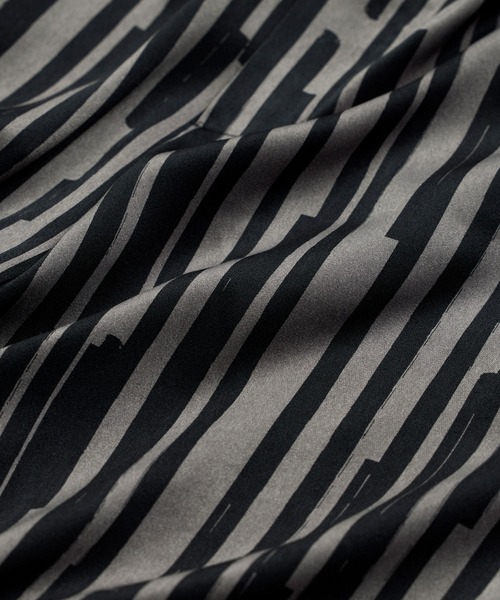 NOISE MAKER(ノイズメーカー)の「ペイントランダムストライプテーパードパンツ(その他パンツ・レディース・ブラック/ベージュ/グリーン・38/36)」の11枚目の写真