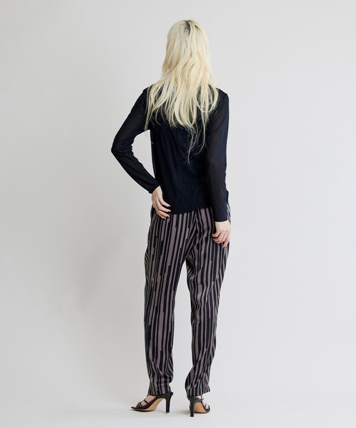 NOISE MAKER(ノイズメーカー)の「ペイントランダムストライプテーパードパンツ(その他パンツ・レディース・ブラック/ベージュ/グリーン・38/36)」の8枚目の写真