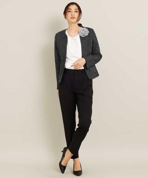 a.v.v（アーヴェヴェ）の「【ストレッチ裏地/消臭テープ付き】カルゼツイードストレッチノーカラージャケット（ノーカラージャケット・レディース・ベージュ/ネイビー・38/36/42/40/34）」の6枚目の写真