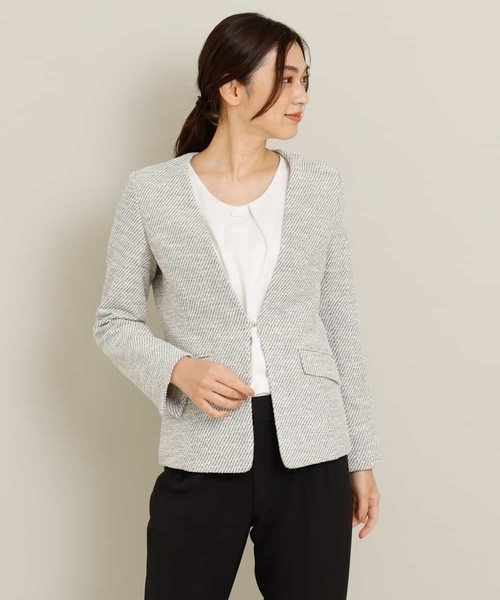 a.v.v（アーヴェヴェ）の「【ストレッチ裏地/消臭テープ付き】カルゼツイードストレッチノーカラージャケット（ノーカラージャケット・レディース・ベージュ/ネイビー・38/36/42/40/34）」の11枚目の写真