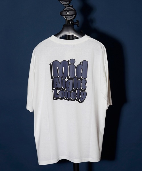 unrelaxing（アンリラクシング）の「オーバーサイズ　ルーズビッグシルエット　ドロップショルダーTシャツ（Tシャツ/カットソー・メンズ・その他/その他1/その他2/その他3/その他4/その他5/その他8/その他9/ホワイト系/ホワイト系1/ホワイト系2/ホワイト系3/ホワイト系4/ホワイト系5/ホワイト系6/ホワイト系7/ホワイト系8/ホワイト系9/ブラック系/ブラック系1/ブラック系2/ブラック系3/ブラック系4/ブラック系5/ブラック系6/ブラック系7/ブラック系8/ブラック系9/ベージュ系/ベージュ系1/ベージュ系2/ベージュ系3/ベージュ系4/ベージュ系5/ベージュ系6/ベージュ系7/ベージュ系8/ベージュ系9/グリーン系/グリーン系1/グリーン系2/グリーン系3/グリーン系4/グリーン系5/グリーン系6/グリーン系8/グリーン系9/ネイビー系/ネイビー系1/ネイビー系3/ネイビー系4/ネイビー系5/ネイビー系6/ネイビー系8/ネイビー系9/パープル系/パープル系1/パープル系2/パープル系3/パープル系4/パープル系5/パープル系6/パープル系7/パープル系8/パープル系9/イエロー系/イエロー系1/イエロー系2/イエロー系3/イエロー系4/イエロー系5/イエロー系6/イエロー系7/イエロー系8/イエロー系9・FREE）」の8枚目の写真