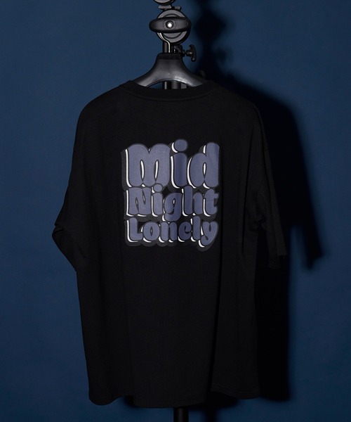 unrelaxing（アンリラクシング）の「オーバーサイズ　ルーズビッグシルエット　ドロップショルダーTシャツ（Tシャツ/カットソー・メンズ・その他/その他1/その他2/その他3/その他4/その他5/その他8/その他9/ホワイト系/ホワイト系1/ホワイト系2/ホワイト系3/ホワイト系4/ホワイト系5/ホワイト系6/ホワイト系7/ホワイト系8/ホワイト系9/ブラック系/ブラック系1/ブラック系2/ブラック系3/ブラック系4/ブラック系5/ブラック系6/ブラック系7/ブラック系8/ブラック系9/ベージュ系/ベージュ系1/ベージュ系2/ベージュ系3/ベージュ系4/ベージュ系5/ベージュ系6/ベージュ系7/ベージュ系8/ベージュ系9/グリーン系/グリーン系1/グリーン系2/グリーン系3/グリーン系4/グリーン系5/グリーン系6/グリーン系8/グリーン系9/ネイビー系/ネイビー系1/ネイビー系3/ネイビー系4/ネイビー系5/ネイビー系6/ネイビー系8/ネイビー系9/パープル系/パープル系1/パープル系2/パープル系3/パープル系4/パープル系5/パープル系6/パープル系7/パープル系8/パープル系9/イエロー系/イエロー系1/イエロー系2/イエロー系3/イエロー系4/イエロー系5/イエロー系6/イエロー系7/イエロー系8/イエロー系9・FREE）」の17枚目の写真