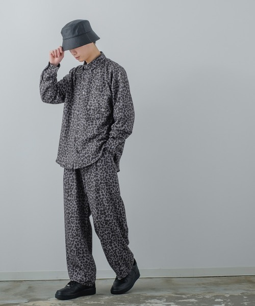 improves（インプローブス）の「とろみジョーゼット 総柄プリント シャツ セットアップ対応（シャツ/ブラウス・メンズ・A/ホワイト/ブラック/チャコールグレー/ブルー/グリーン/B/ライトグレー/アイボリー・LARGE/MEDIUM）」の18枚目の写真