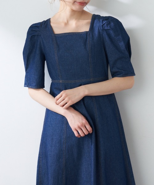 新品新作 alice+olivia ウォッシュドデニム×スクエアネックワンピース 新品新作 alice+olivia ウォッシュドデニム×スクエアネック