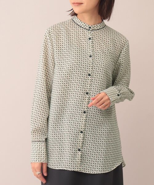 UNTITLED（アンタイトル）の「◆ネオンジオメ バンドカラーブラウス【洗える】（シャツ/ブラウス・レディース・ベージュ系その他4/ネイビー系・44/48/00/01/02/03/04）」の17枚目の写真