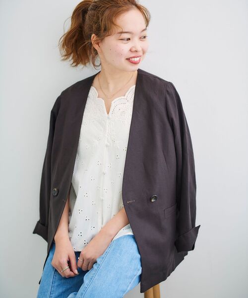 le.coeur blanc（ルクールブラン）の「イージーケア麻ノーカラージャケット（ノーカラージャケット・レディース・ベージュ/キャメル/ネイビー/ブラウン・38）」の9枚目の写真