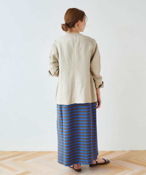 le.coeur blanc（ルクールブラン）の「イージーケア麻ノーカラージャケット（ノーカラージャケット・レディース・ベージュ/キャメル/ネイビー/ブラウン・38）」の19枚目の写真