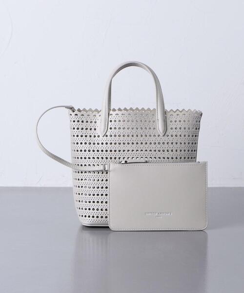 UNITED ARROWS（ユナイテッドアローズ）の「＜UNITED ARROWS＞カットワーク ミニ トートバッグ（トートバッグ・レディース・ライトグレー/ブラック・FREE）」の3枚目の写真