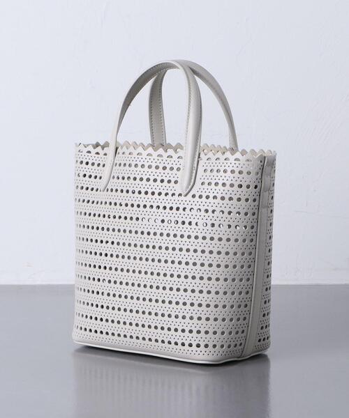 UNITED ARROWS（ユナイテッドアローズ）の「＜UNITED ARROWS＞カットワーク ミニ トートバッグ（トートバッグ・レディース・ライトグレー/ブラック・FREE）」の5枚目の写真
