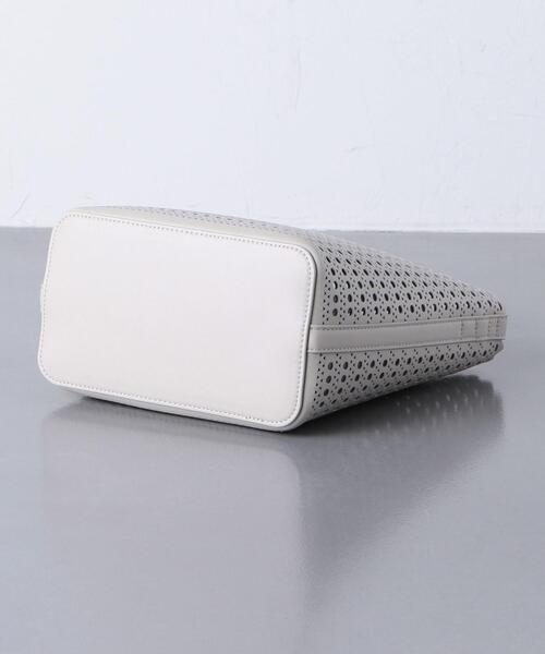 UNITED ARROWS（ユナイテッドアローズ）の「＜UNITED ARROWS＞カットワーク ミニ トートバッグ（トートバッグ・レディース・ライトグレー/ブラック・FREE）」の10枚目の写真