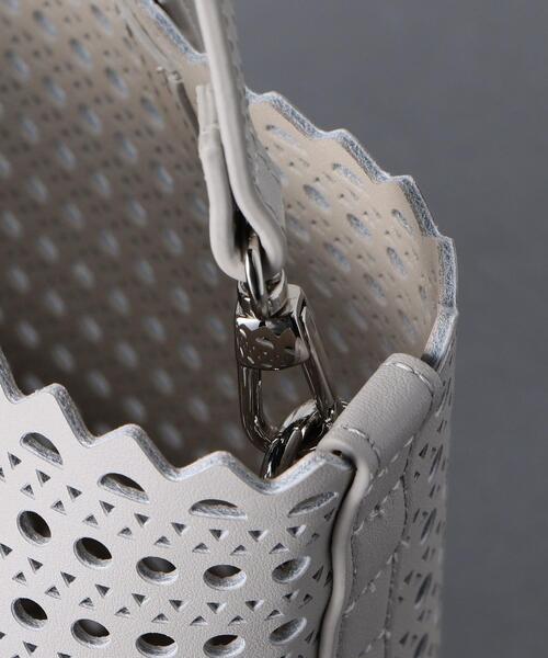 UNITED ARROWS（ユナイテッドアローズ）の「＜UNITED ARROWS＞カットワーク ミニ トートバッグ（トートバッグ・レディース・ライトグレー/ブラック・FREE）」の14枚目の写真