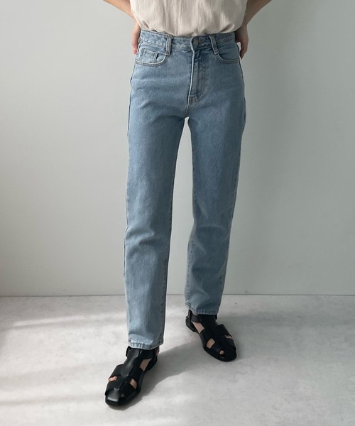 LE MORE(リモア)の「ハイウエストスリムテーパードデニム(デニムパンツ・レディース・ライトブルー・S/M)」の1枚目の写真