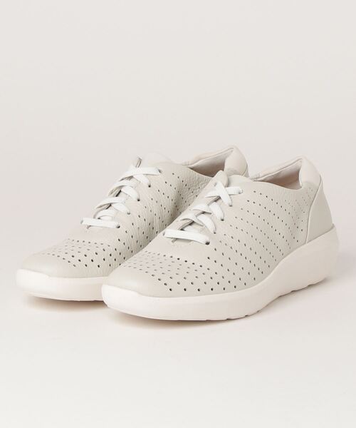 Clarks(クラークス)の「Kayleigh Aster / ケイリーアスター(ホワイトレザー)(スニーカー・レディース・ホワイト・UK5/UK6/UK4/UK3/UK3.5/UK4.5/UK5.5)」の1枚目の写真